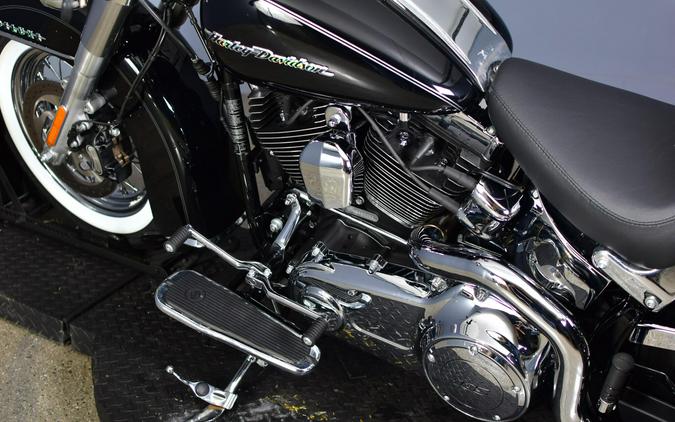 2017 Harley-Davidson Softail Deluxe Vivid Black