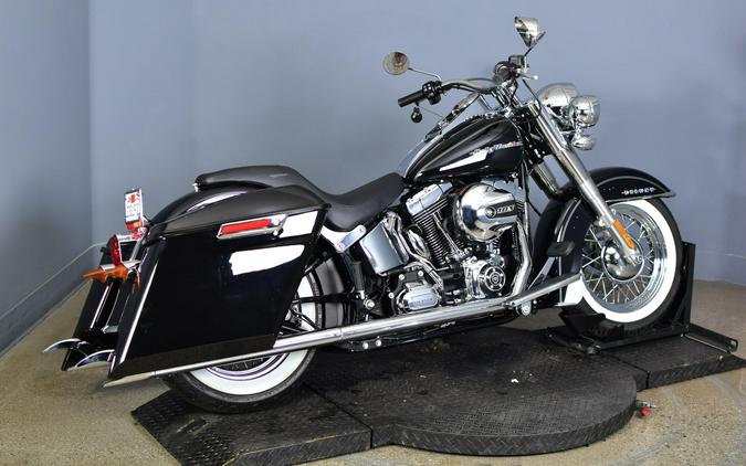 2017 Harley-Davidson Softail Deluxe Vivid Black