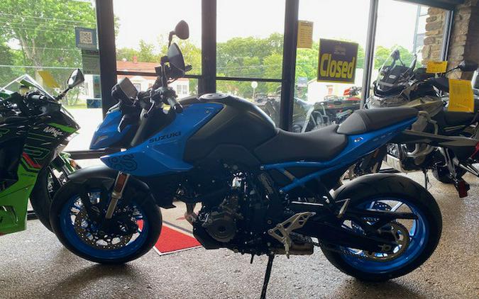 2023 Suzuki GSX-8S BLUE