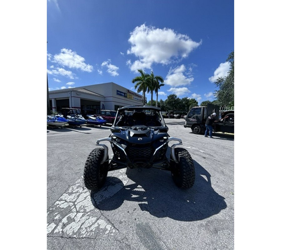 2024 Can-Am Maverick R X Triple Black X Legion Red