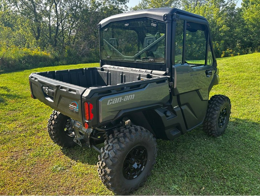 2024 Can-Am Defender LIMITED CAB HD10