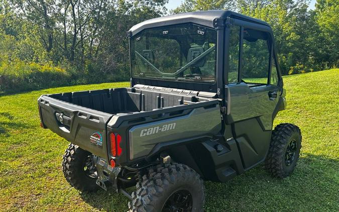 2024 Can-Am Defender LIMITED CAB HD10