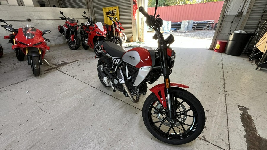 2025 Ducati SCRAMBLER ICON 800