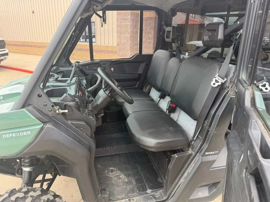 2025 Can-Am Defender DPS CAB HD9
