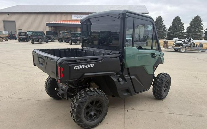 2025 Can-Am Defender DPS CAB HD9