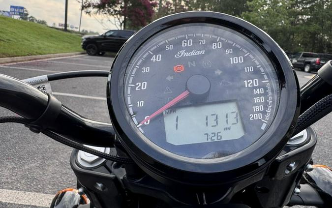 2026 Indian Scout Bobber Maroon Metallic Smoke