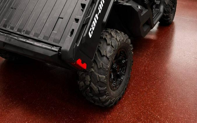 2025 Can-Am Defender