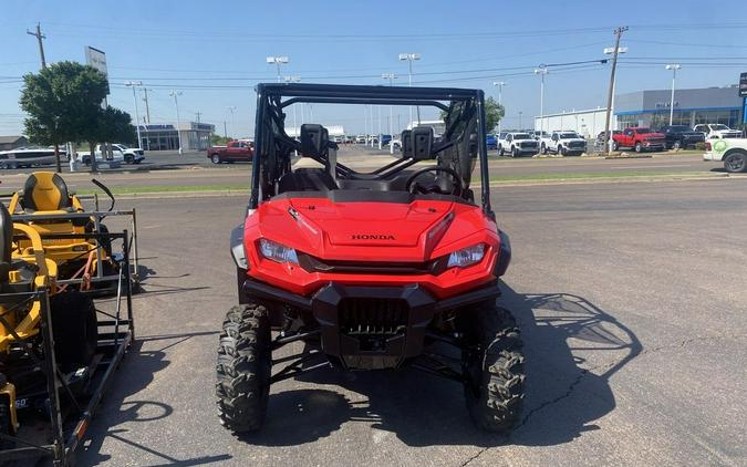 2023 Honda® Pioneer 1000-6 Deluxe Crew