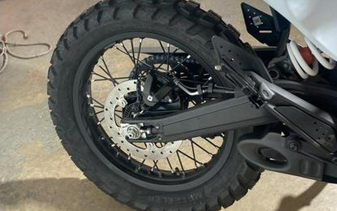 2025 KTM 390 Enduro R