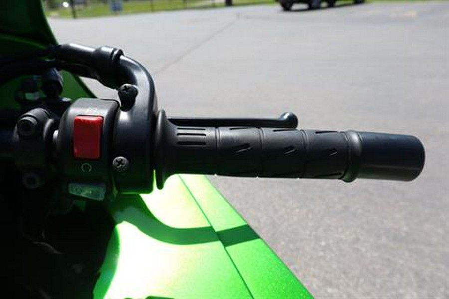 2015 Kawasaki Ninja® ZX™-14R ABS