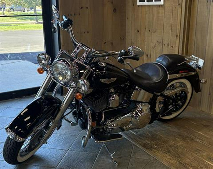 2005 Harley-Davidson FLSTN/FLSTNI Softail® Deluxe