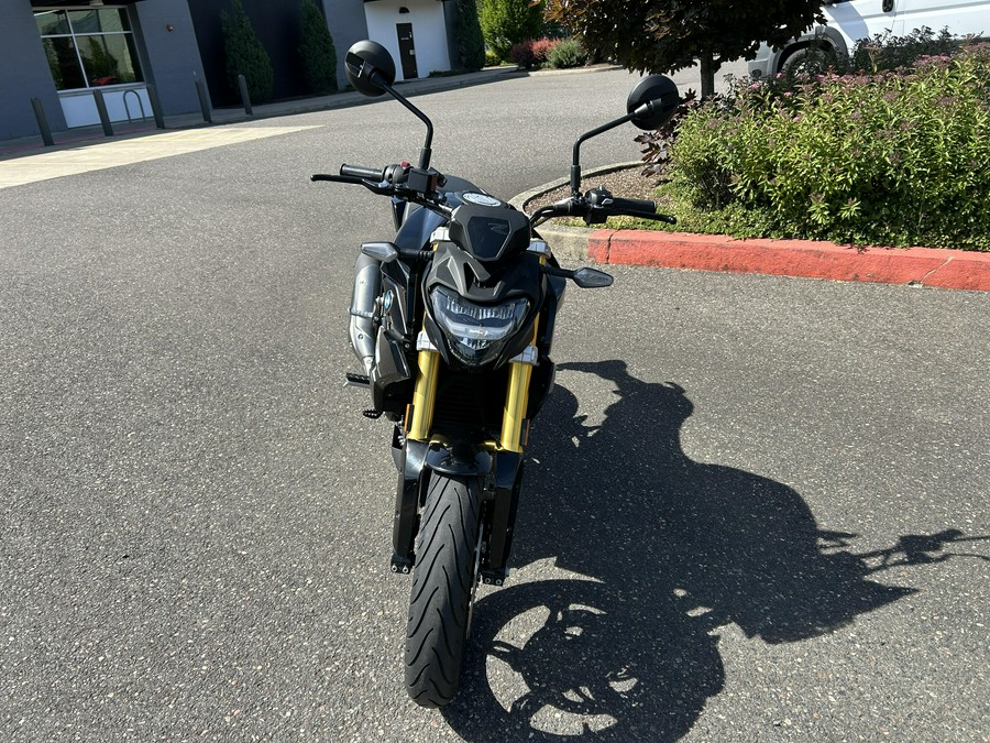 2022 BMW G 310 R