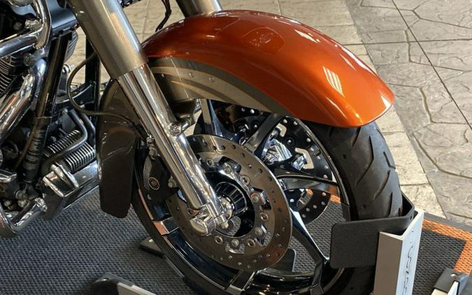 2013 Harley-Davidson FLTRXSE2 - CVO Road Glide Custom