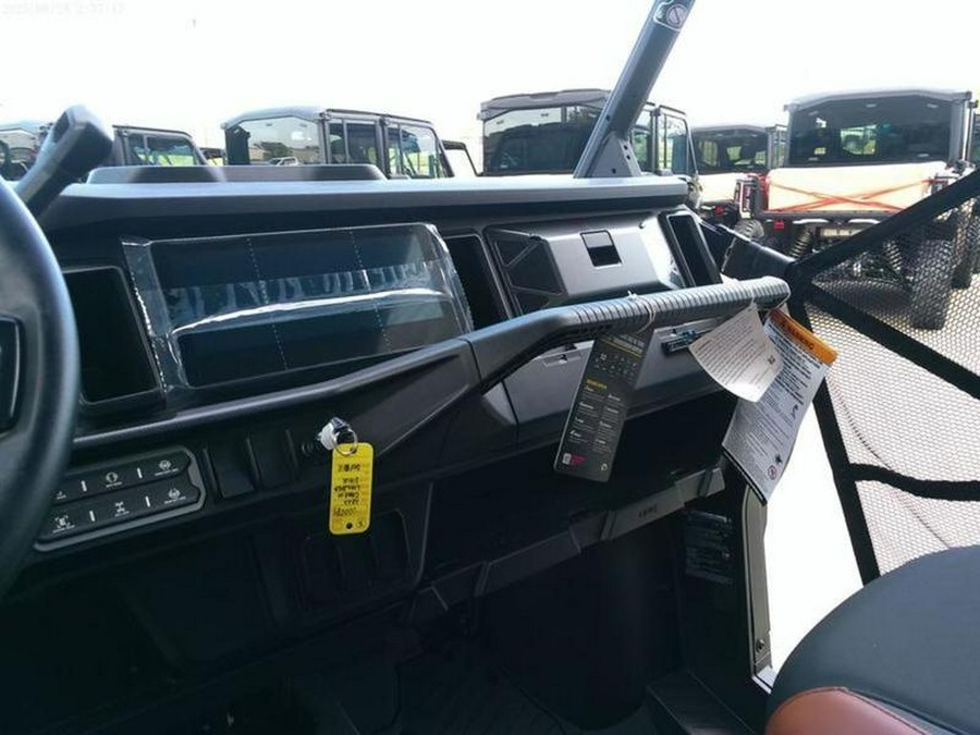 2026 Can-Am® Defender MAX LONE STAR HD11