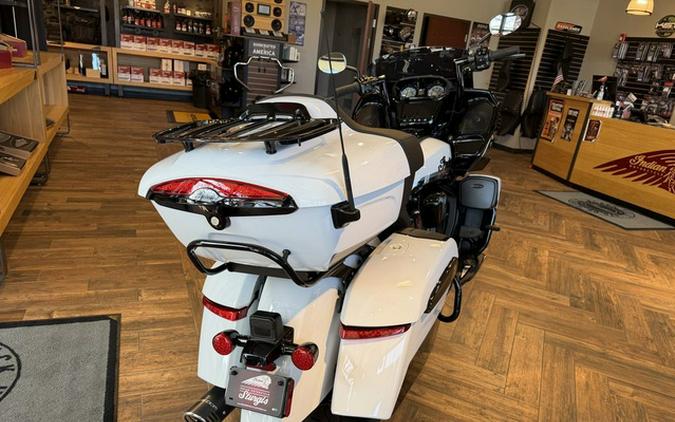 2025 Indian Pursuit Dark Horse Springfield Blue Vivid Crysta