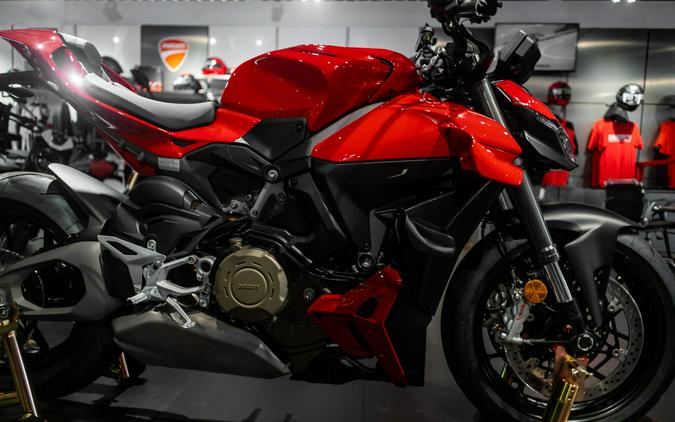 2026 Ducati STREETFIGHTER V4S