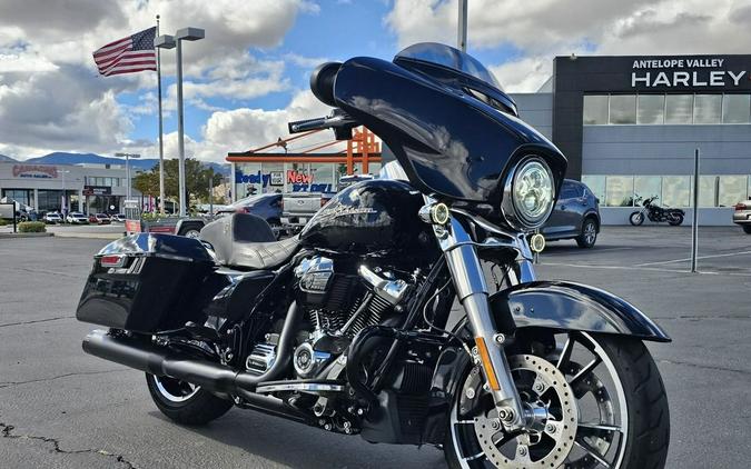 2020 Harley-Davidson® FLHX - Street Glide®