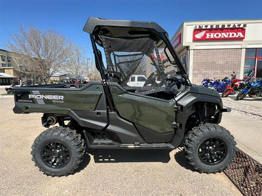 2024 Honda Pioneer 1000 Deluxe