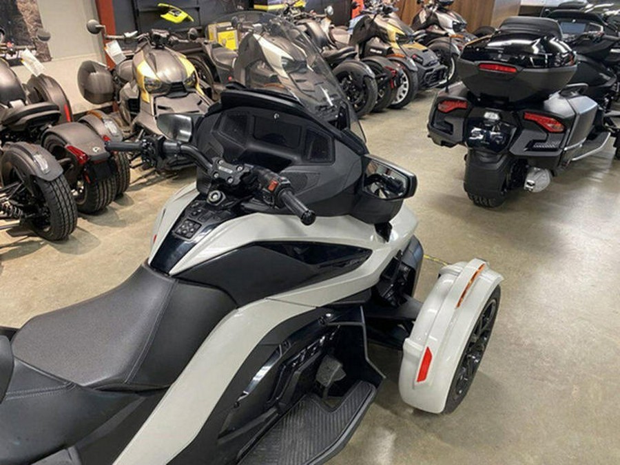 2021 Can-Am® Spyder® RT SE6