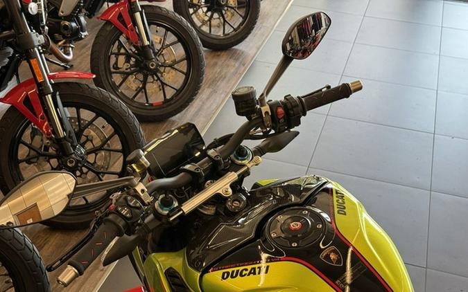 2023 Ducati Streetfighter V4 Lamborghini Livery