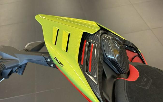 2023 Ducati Streetfighter V4 Lamborghini Livery