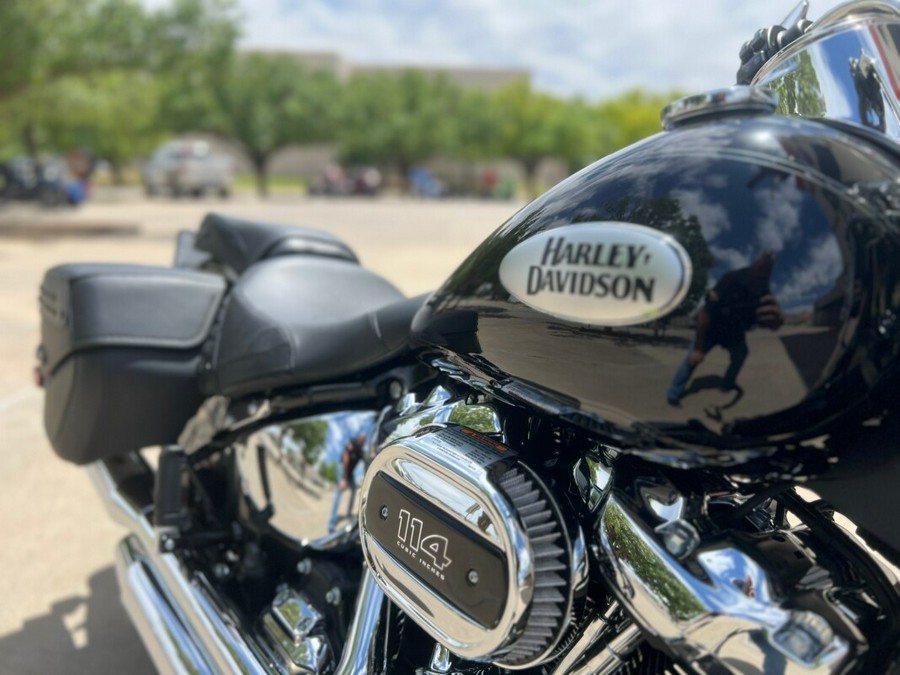 2024 Harley-Davidson® Heritage Classic Black
