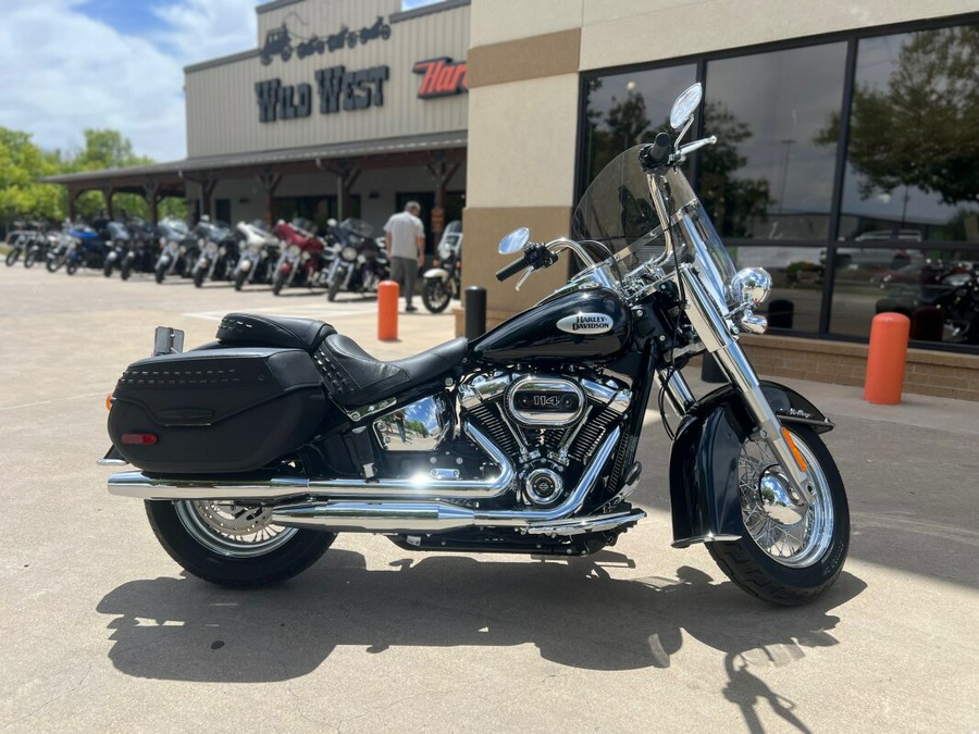 2024 Harley-Davidson® Heritage Classic Black