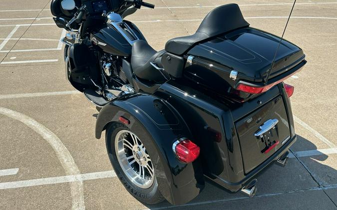 2024 Harley-Davidson Tri Glide Ultra Vivid Black