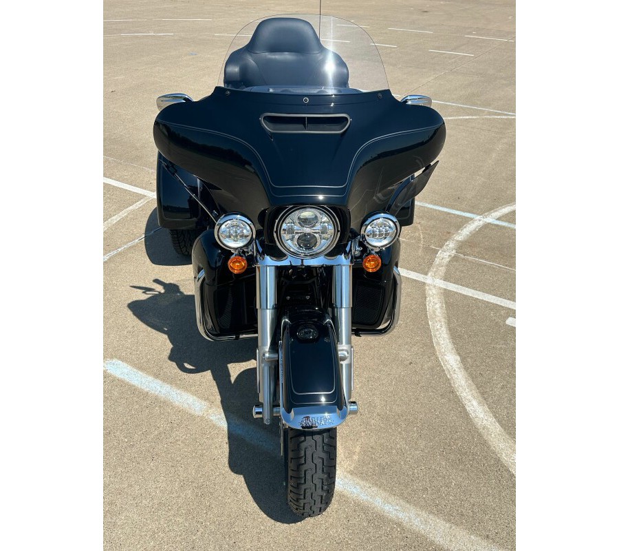 2024 Harley-Davidson Tri Glide Ultra Vivid Black