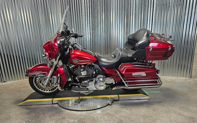 2012 HD FLHTCU103 EMBR RED SUNGLO W/ PINSTRIP