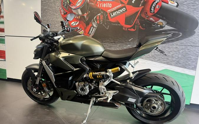 2023 Ducati Streetfighter V2 Storm Green
