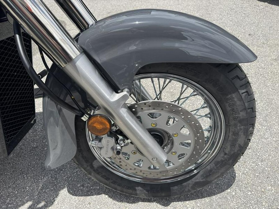 2025 Suzuki Boulevard C50