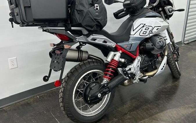 2025 Moto Guzzi V85 TT