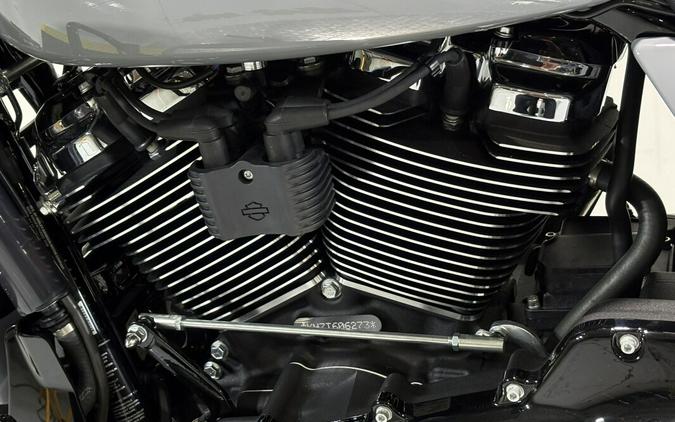 2026 Harley-Davidson® Road Glide® Dark Billiard Gray - Black