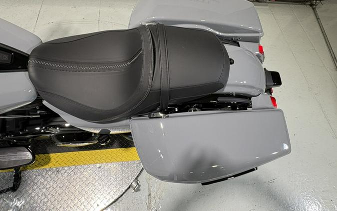 2026 Harley-Davidson® Road Glide® Dark Billiard Gray - Black