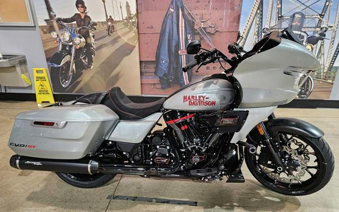 2025 Harley-Davidson FLTRXSTSE - CVO Road Glide ST