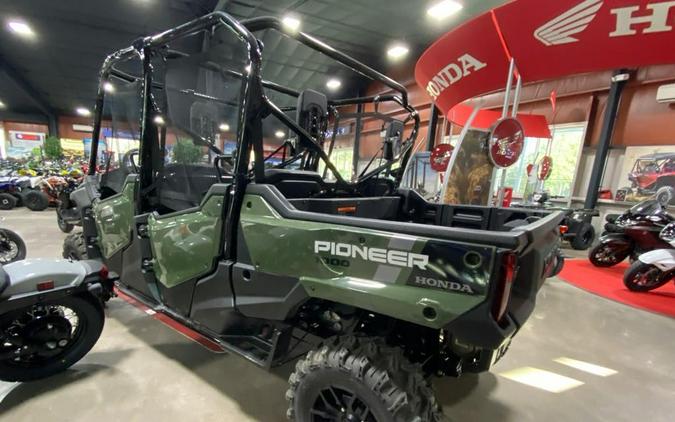 2024 Honda Pioneer 1000-6 Crew Deluxe