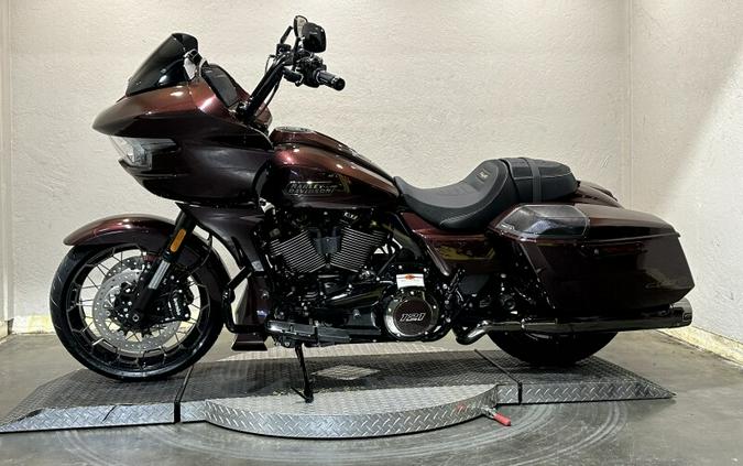 Harley-Davidson CVO™ Road Glide 2024 FLTRXSE 84496568 COPPERHEAD W/ PINSTRIP