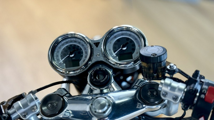 2016 Triumph Thruxton R 1200