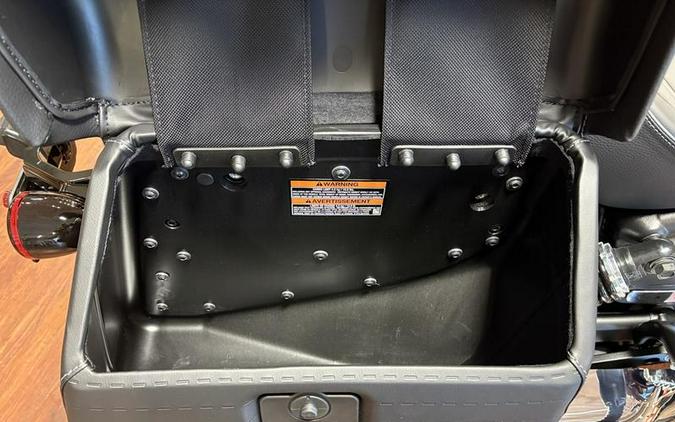 2025 Indian Motorcycle® Super Scout® Maroon Metallic with Graphics