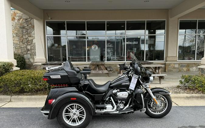 FLHTCUTG 2017 Tri Glide® Ultra