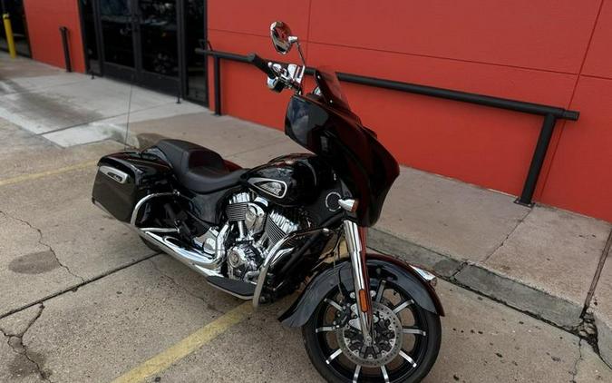 2021 Indian Motorcycle® Chieftain® Limited Thunder Black Pearl