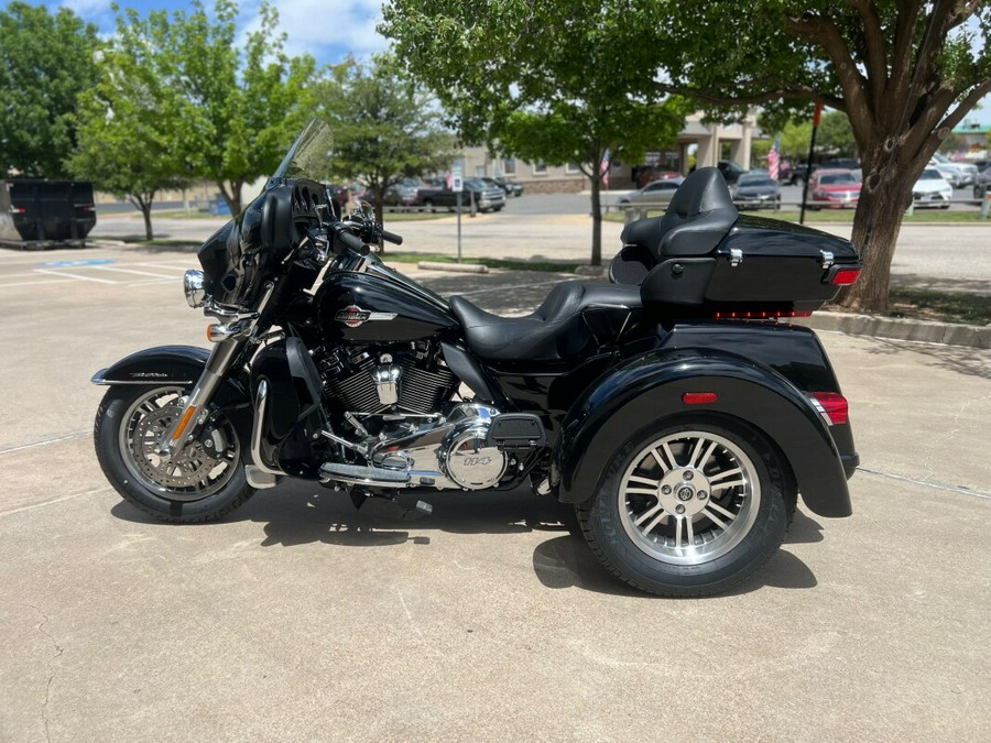 2024 Harley-Davidson® Tri Glide® Ultra Black