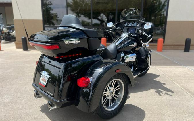 2024 Harley-Davidson® Tri Glide® Ultra Black