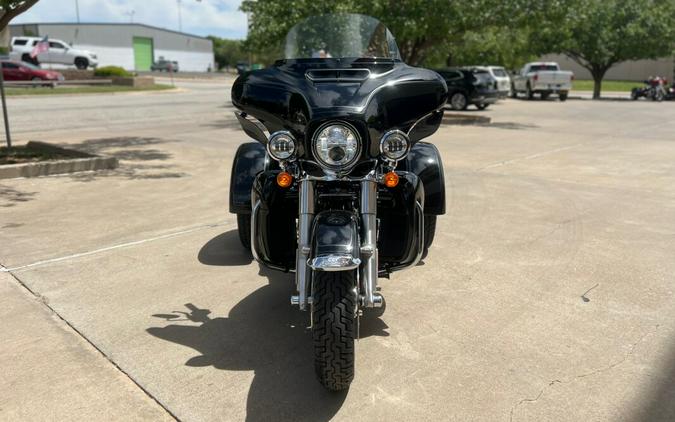 2024 Harley-Davidson® Tri Glide® Ultra Black