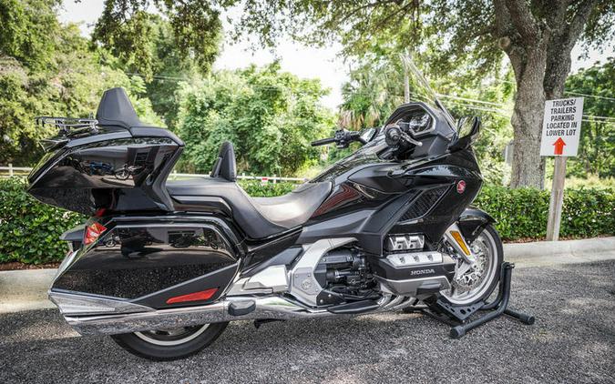 2019 Honda® Gold Wing Tour Automatic DCT Darkness Black Metallic