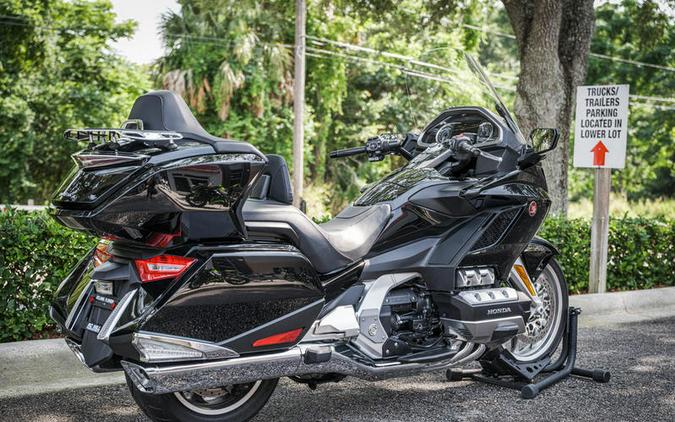 2019 Honda® Gold Wing Tour Automatic DCT Darkness Black Metallic