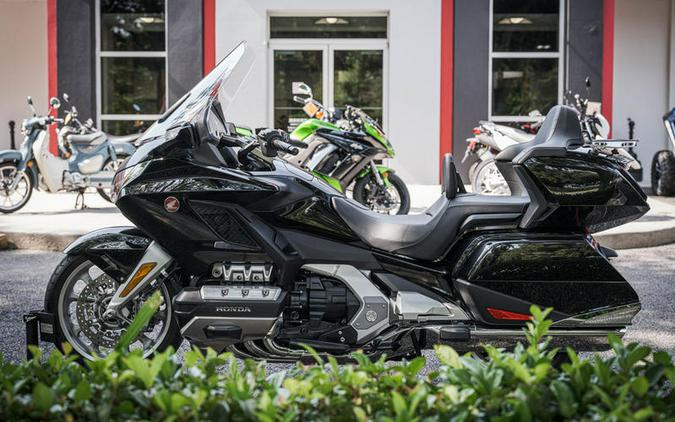 2019 Honda® Gold Wing Tour Automatic DCT Darkness Black Metallic