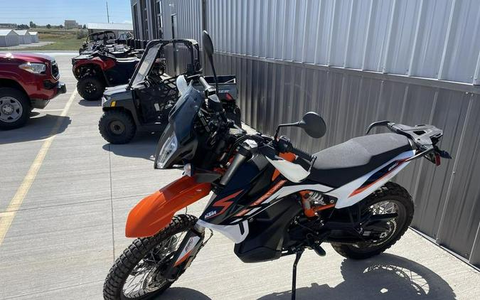 2022 KTM 890 Adventure R