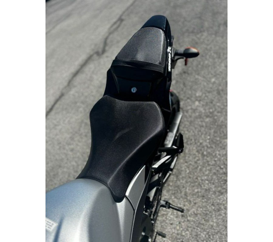 2025 Suzuki GSX-R1000R